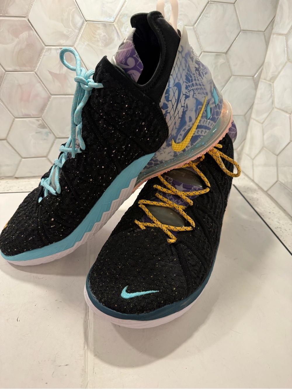 Nike LeBron 18 Reflections Sneakers Sz 16 Mismatched Design NEW